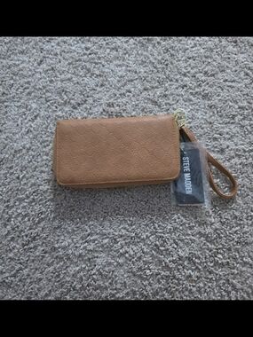 Steve Madden Tan Wristlet Wallet